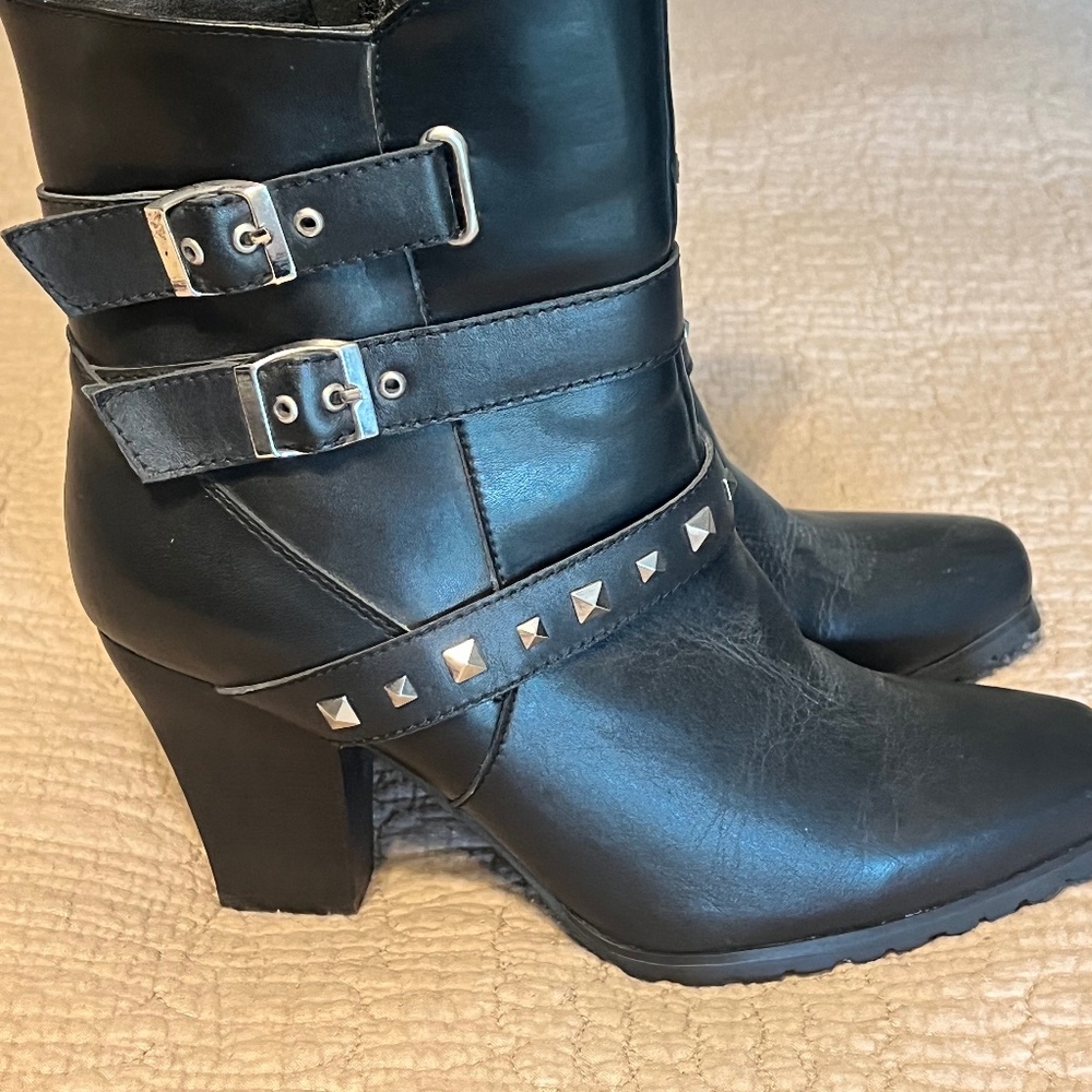 Ladies size 8 motorcycle boots
